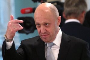 Priqojin "Qazel" dolusu pullarının tapılmasından danışdı