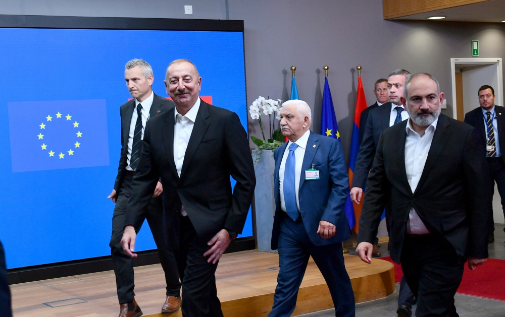 Brüsseldə üçtərəfli görüş oldu - FOTO / VİDEO