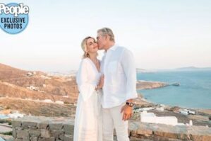 Məşhur aktyor özündən 38 yaş kiçik xanımla evləndi - FOTO