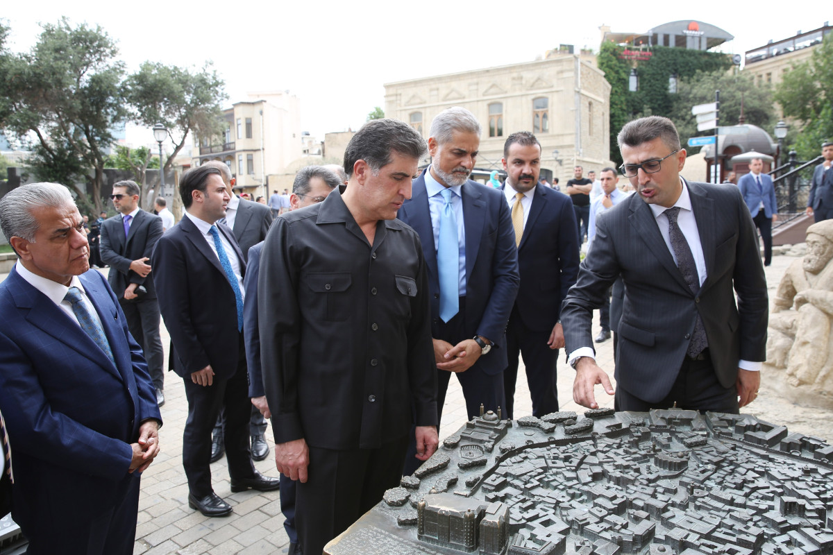 Bərzani İçərişəhəri gəzdi - FOTO