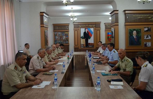 NATO generalı Azərbaycan Ordusunda aparılan islahatlardan danışdı - FOTO