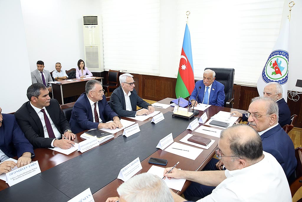 AHİK İcraiyyə Komitəsinin iclası keçirildi - FOTO