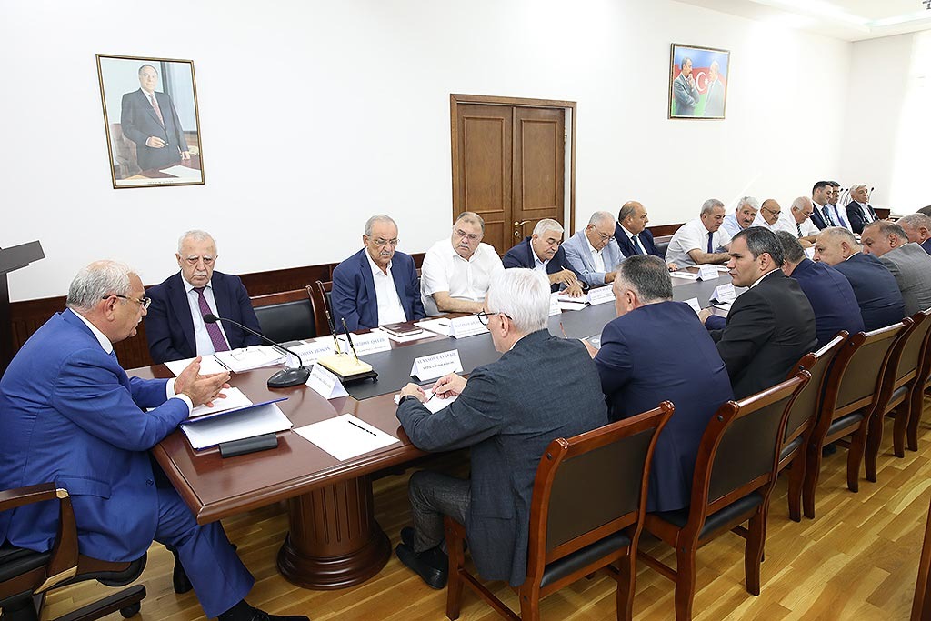 AHİK İcraiyyə Komitəsinin iclası keçirildi - FOTO