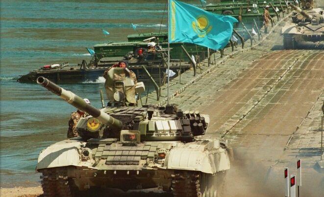 Qazaxıstan Rusiyaya hərbi texnika göndərir?