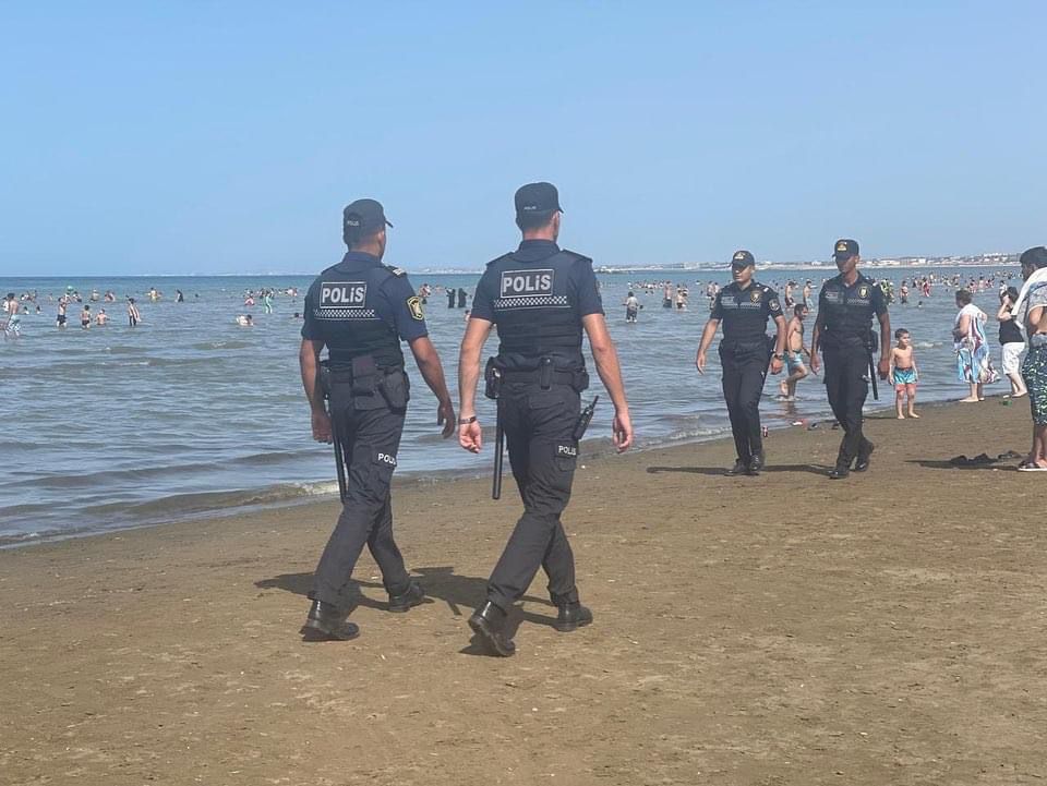 Polis çimərlikləri nəzarətə götürdü - FOTO