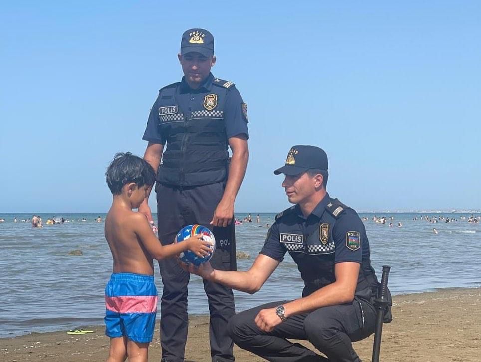 Polis çimərlikləri nəzarətə götürdü - FOTO