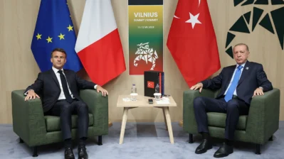 erdogan fransa cumhurbaskani macron ile gorustu hyGw
