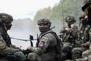 Ukraynalı əsgərlər belə təslim oldular - VİDEO