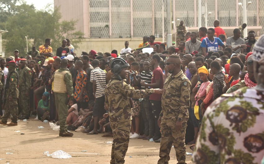 Nigerdə hərbi çevrilişə cəhd: prezident girov götürüldü