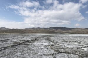 Urmiya gölündə suyun səviyyəsi sıfra endi - FOTO