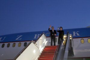 Özbəkistan Prezidentinin Azərbaycana səfəri başa çatdı - FOTOLAR