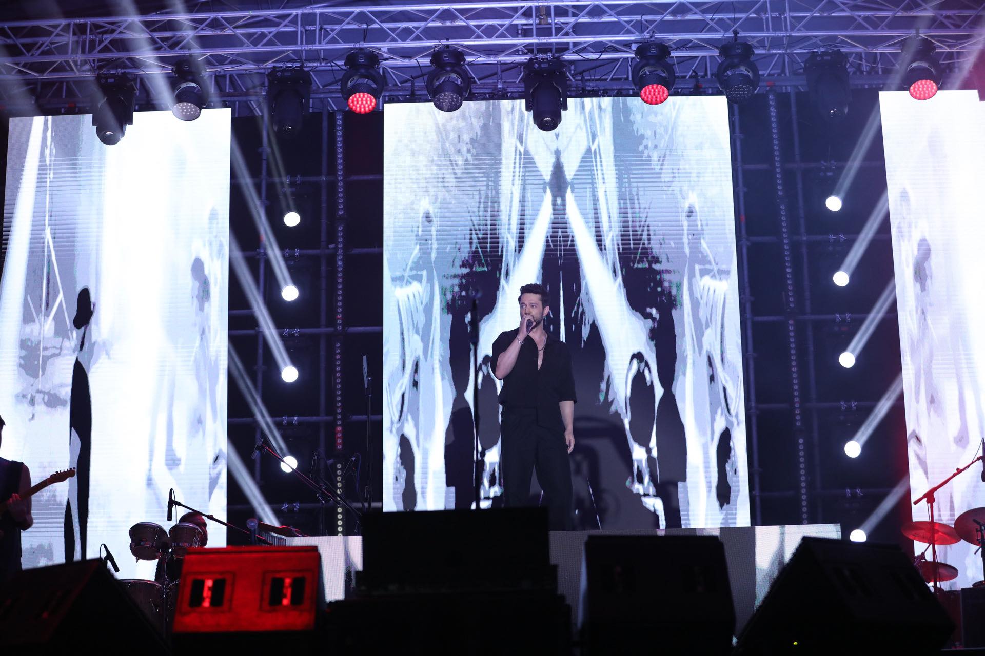 Murat Boz Bakıda konsert verdi - FOTOLAR 7 1691866366 mur1
