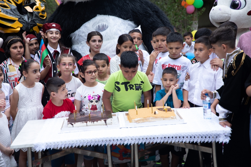 Mehriban Əliyeva uşaqları belə sevindirdi - FOTOLAR 12 Mehriban Əliyeva uşaqları belə sevindirdi - FOTOLAR