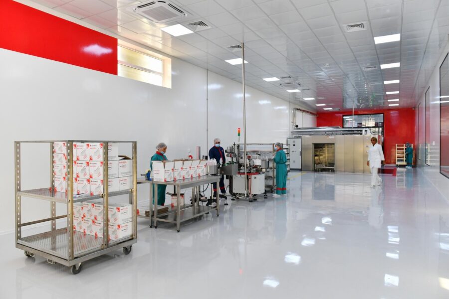 İlham Əliyev “Diamed” dərman istehsalı zavodunun açılışında - FOTOLAR