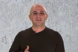 Erməni bloger: "Hansı xalqın nümayəndəsi olduğumu düşünəndə özümə nifrət edirəm"