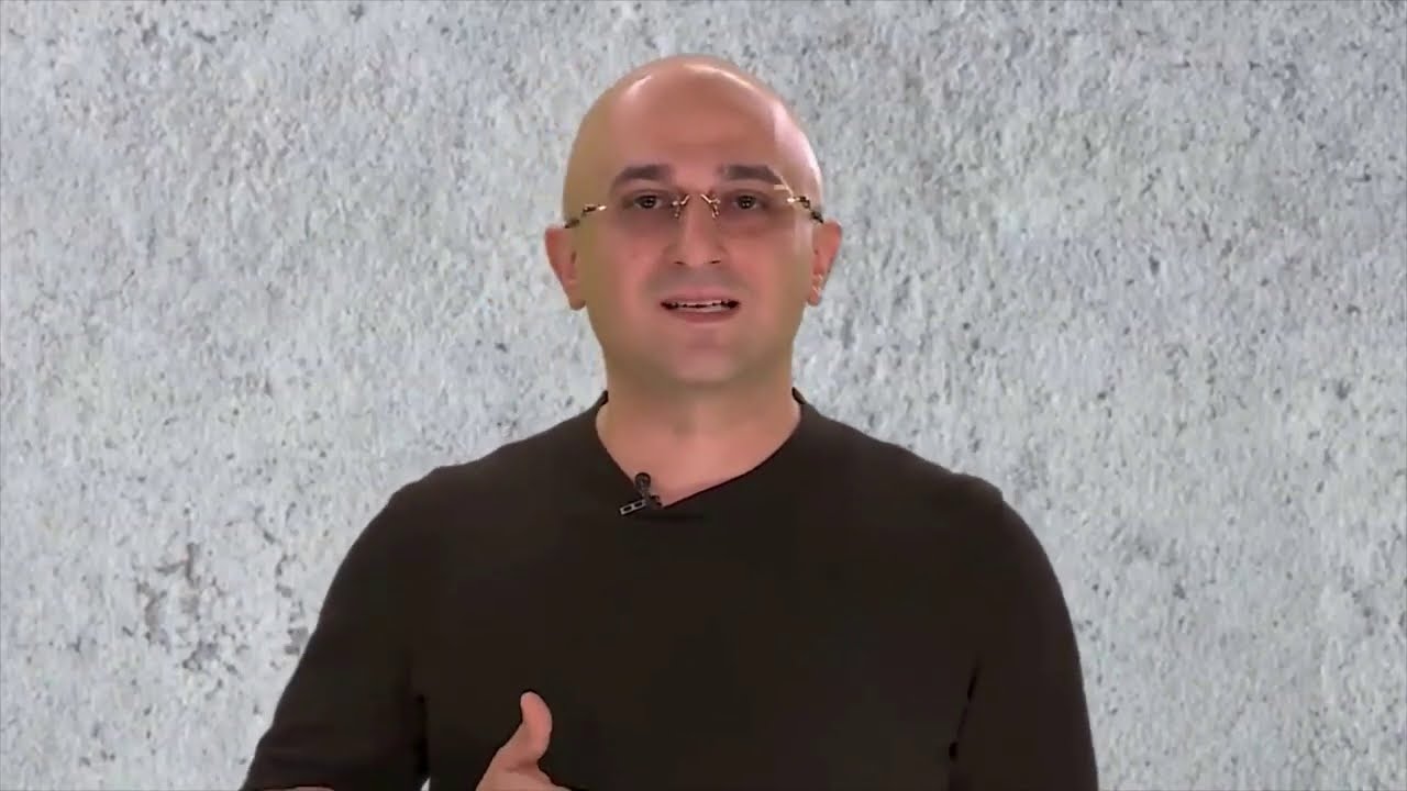 Erməni bloger: "Hansı xalqın nümayəndəsi olduğumu düşünəndə özümə nifrət edirəm"