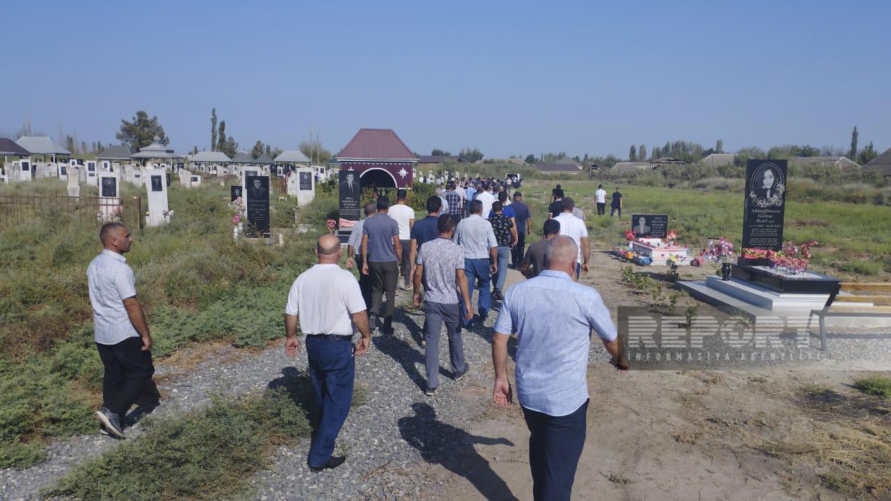 Ukraynada öldürülən azərbaycanlıların nəşləri Vətənə gətirildi - FOTOLAR