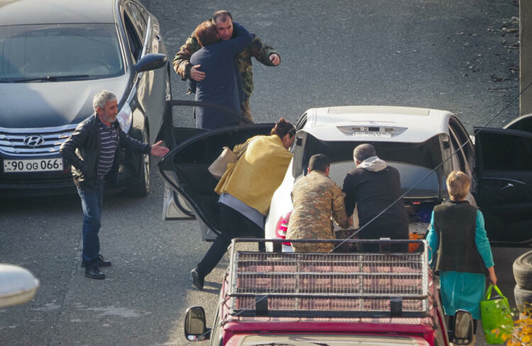 Xankəndidə “azərbaycanlıya” hücum: ermənilər qırğına çıxdılar - VİDEO