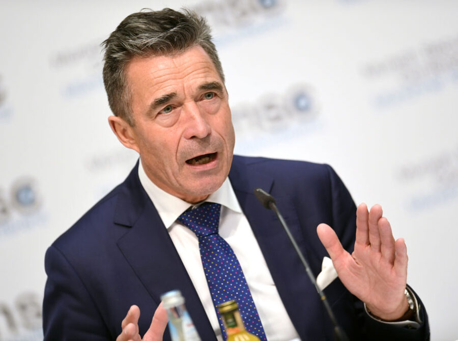 Hikmət Hacıyev Rasmusseni ifşa etdi, BBC haqda sərt tənqid söylədi