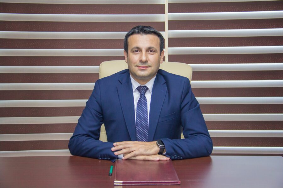 Mətbuat katibi ikinci dəfə tələbə oldu