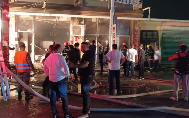 Binədə mebel mağazasında yanğın: xəsarət alan var
