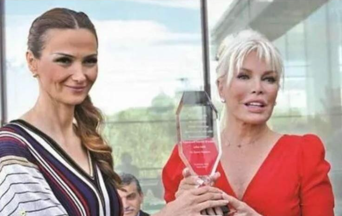 Türkiyəli məşhurlar Qənirə Paşayevadan yazdı - FOTO