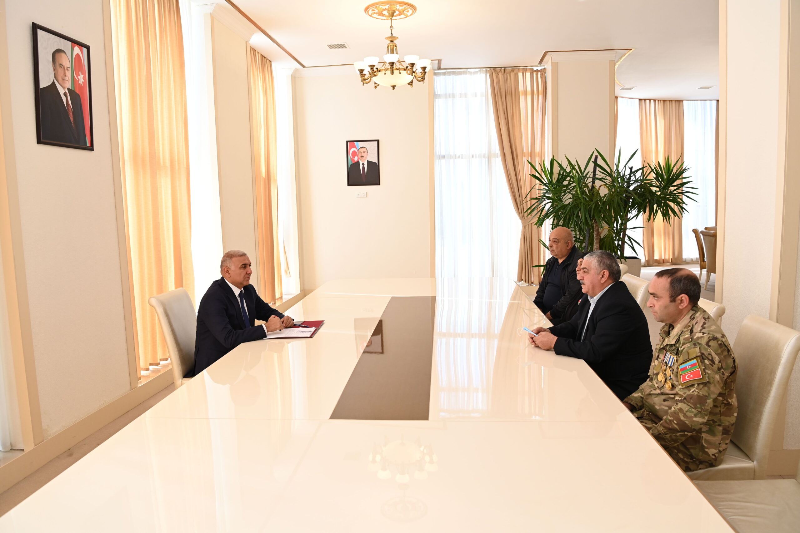 Vüqar Əhmədov Göygöldə vətəndaşları qəbul etdi - FOTOLAR