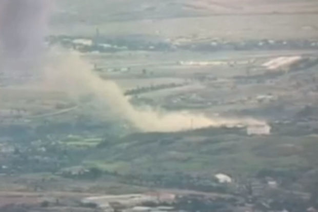 Xankəndi-Xocalı yolunda terrorçuların anbarı məhv edildi - VİDEO 1 Xankəndi-Xocalı yolunda terrorçuların anbarı məhv edildi - VİDEO