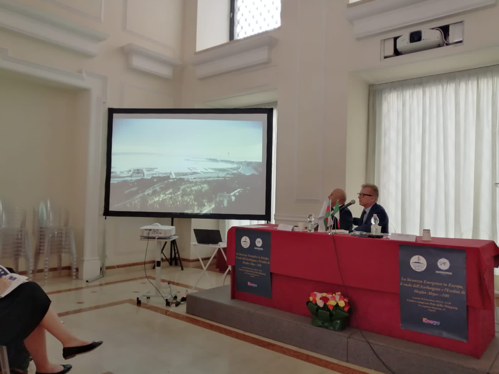 Neapolda Heydər Əliyevin 100 illik yubileyi münasibətilə beynəlxalq elmi konfrans keçirildi - VİDEO