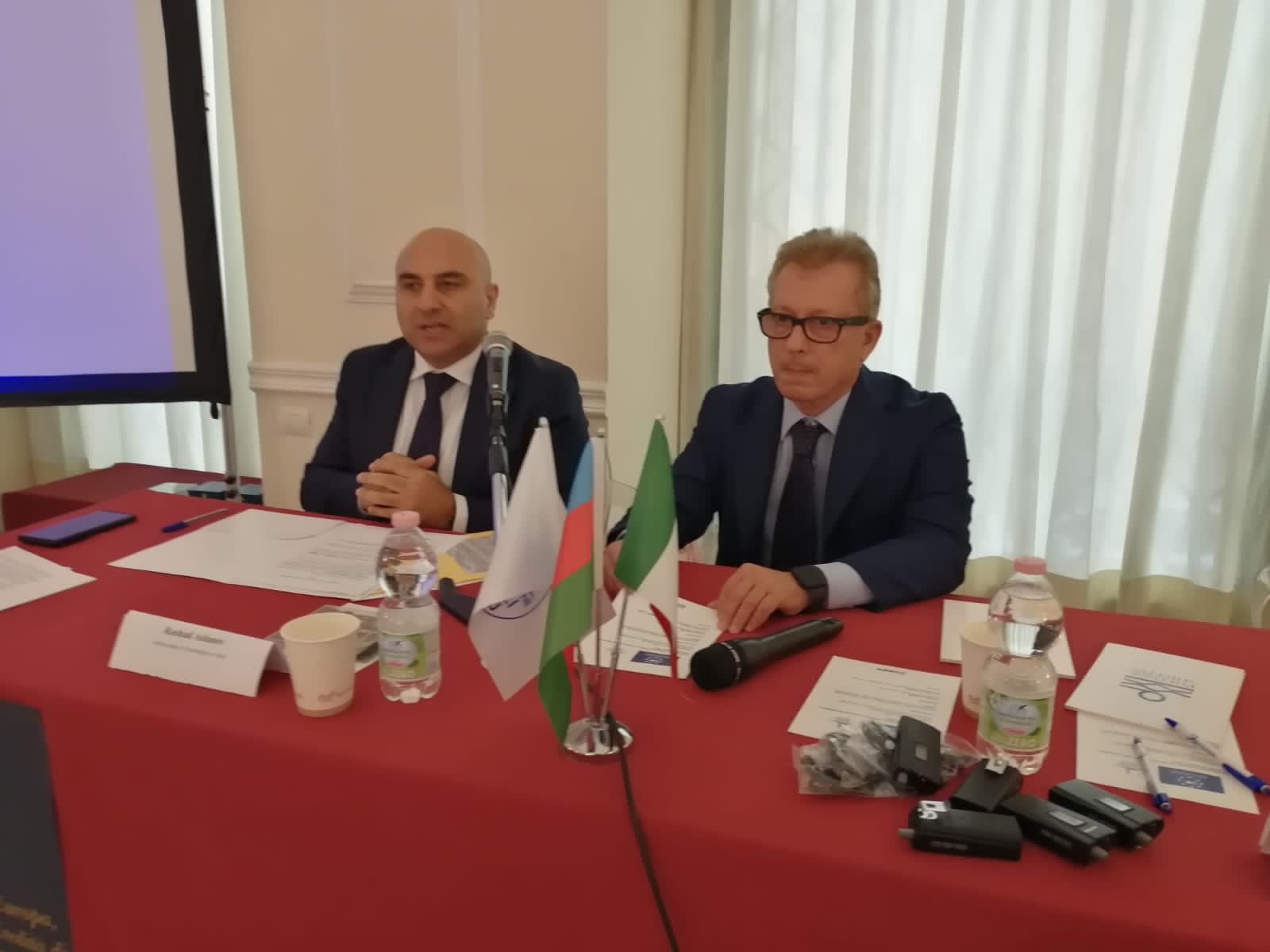 Neapolda Heydər Əliyevin 100 illik yubileyi münasibətilə beynəlxalq elmi konfrans keçirildi - VİDEO