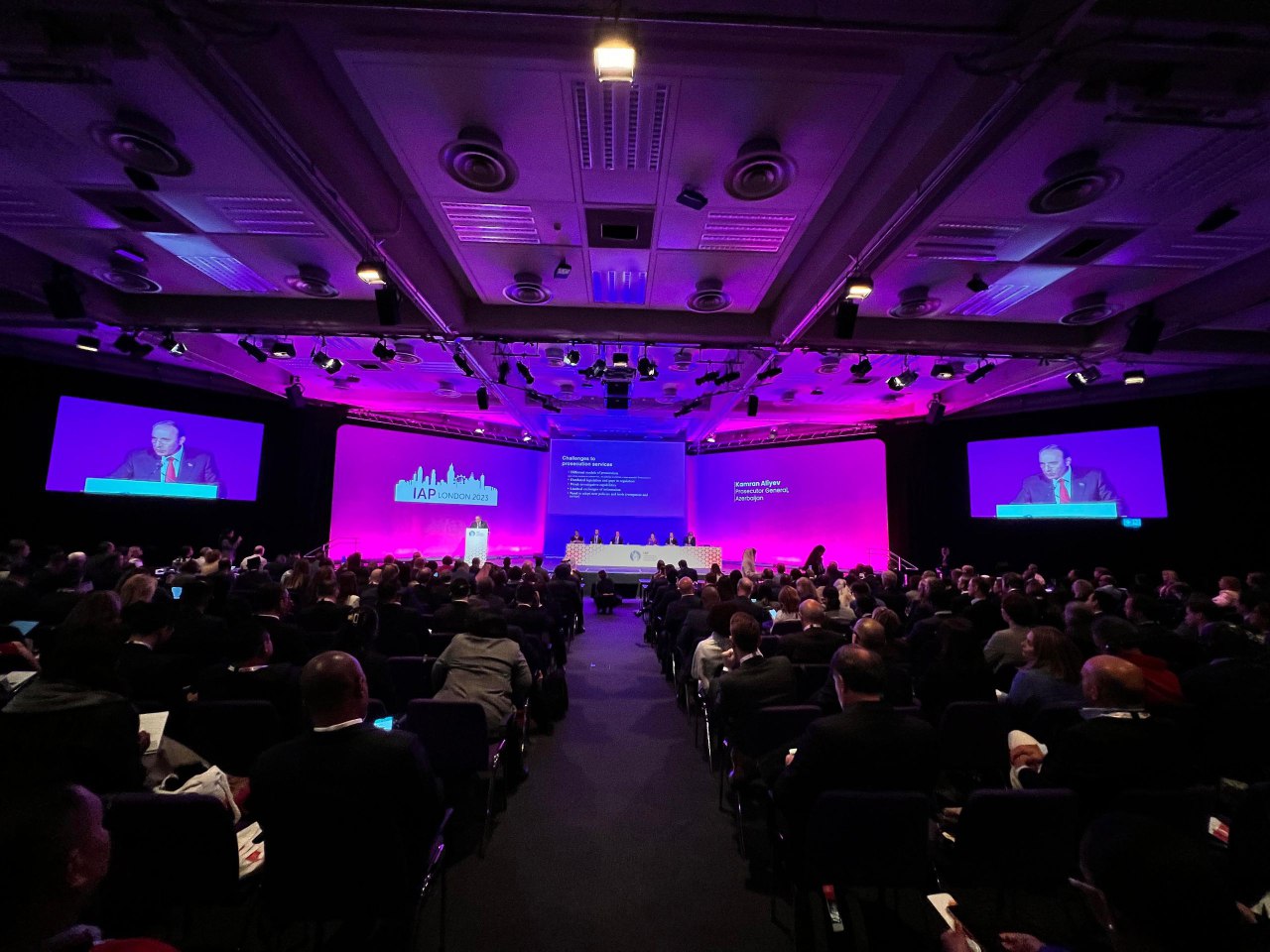 Baş prokuror Londonda - FOTOLAR