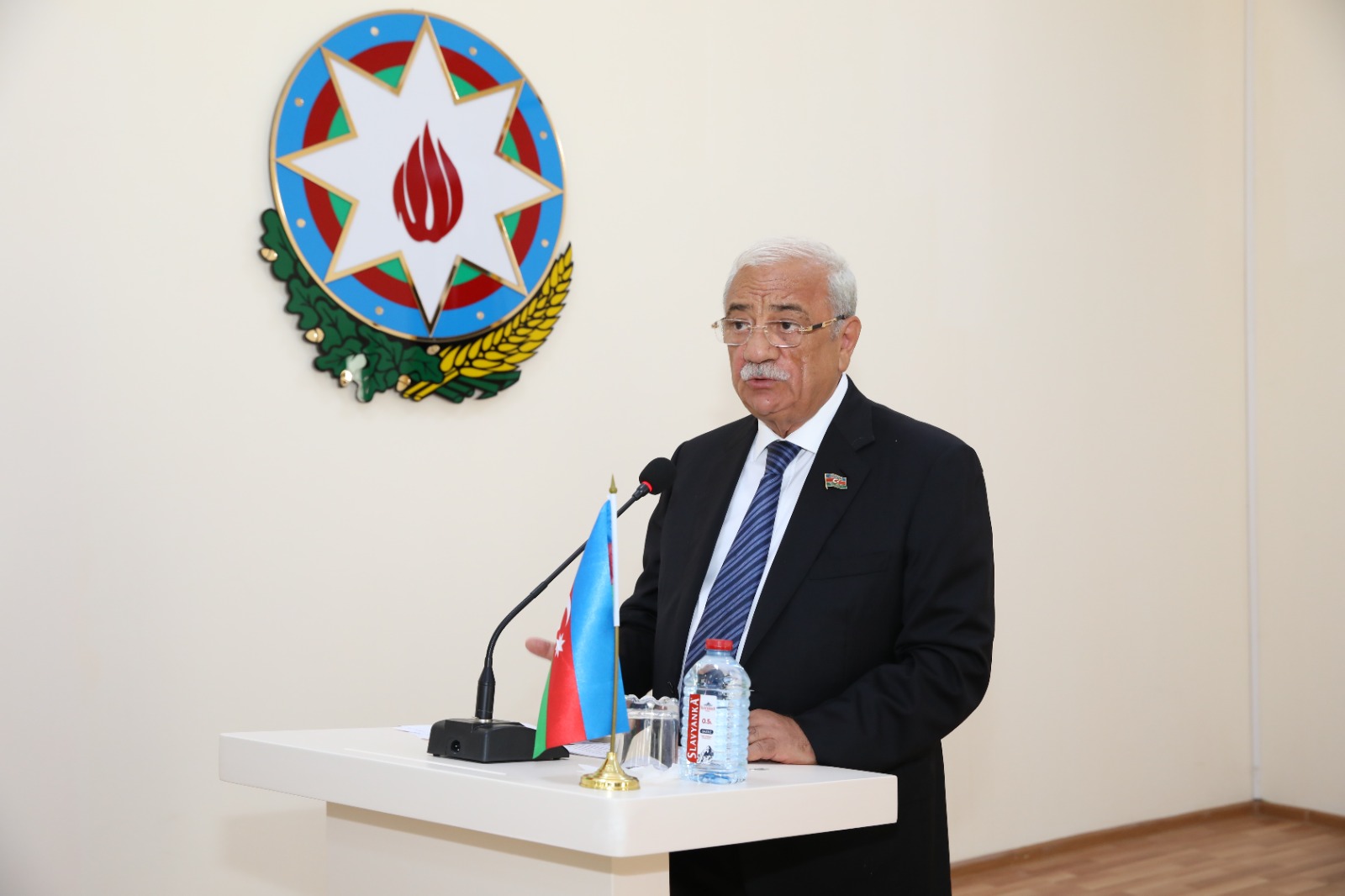 AHİK gənclərin iştirakı ilə konfrans keçirdi - FOTOLAR