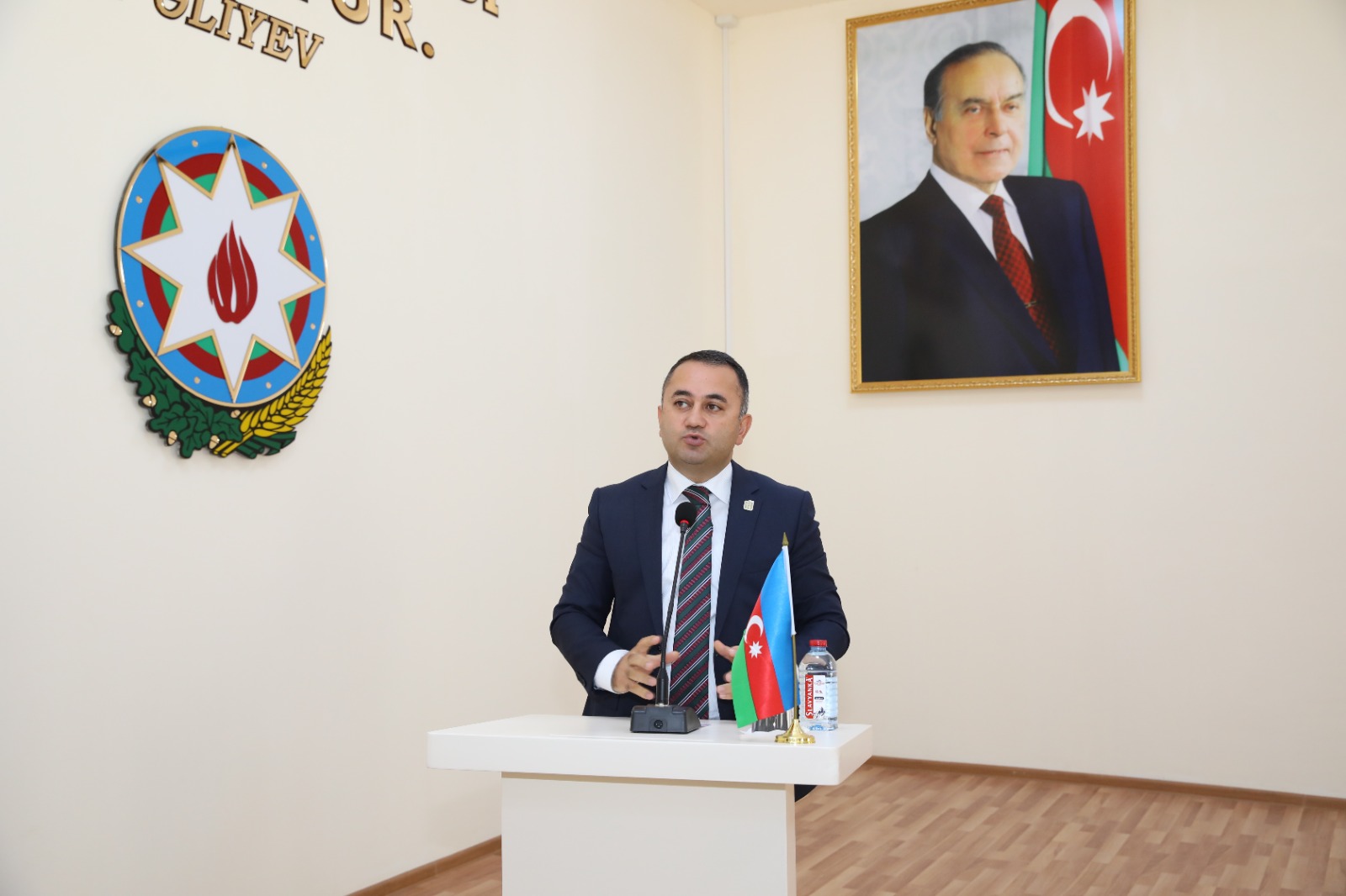 AHİK gənclərin iştirakı ilə konfrans keçirdi - FOTOLAR