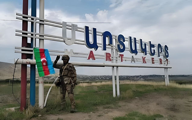 Ağdərənin girişinə Azərbaycan bayrağı asıldı - VİDEO