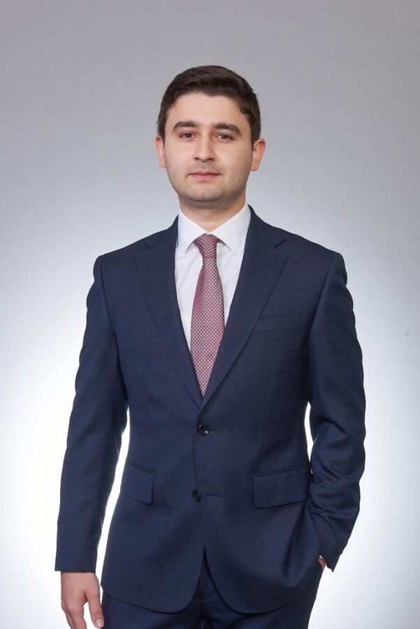 Harvard Hüquq Məktəbinin məzununa PA-da yüksək vəzifə verildi - FOTO