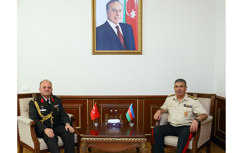 Zakir Həsənov Türkiyənin yeni hərbi attaşesini qəbul etdi - FOTOLAR