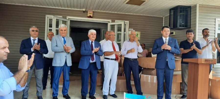 Azərbaycandan türkiyəli məktəblilərə jest - FOTOLAR