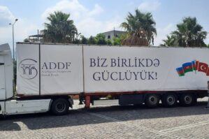 Azərbaycandan türkiyəli məktəblilərə jest - FOTOLAR