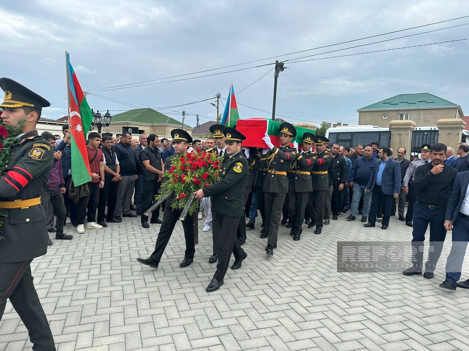 Qəzada həlak olan hərbçimiz dəfn edildi - YENİLƏNİB