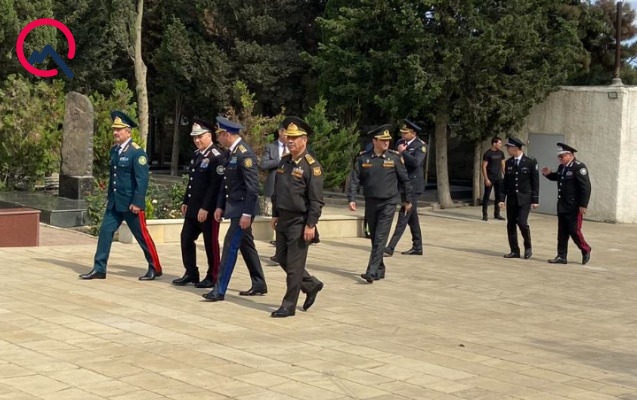 Generallar Milli Qəhrəmanın dəfnində - FOTOLAR 1 Generallar Milli Qəhrəmanın dəfnində - FOTOLAR