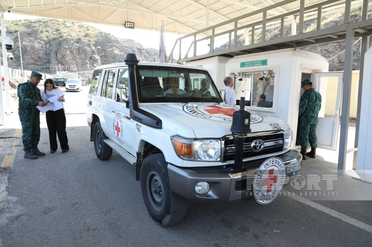 Daha bir qrup erməni Laçın postundan keçdi - YENİLƏNİB