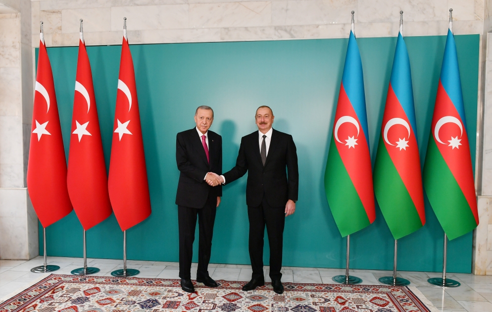 Naxçıvanda prezidentlərin təkbətək görüşü keçirildi - VİDEO