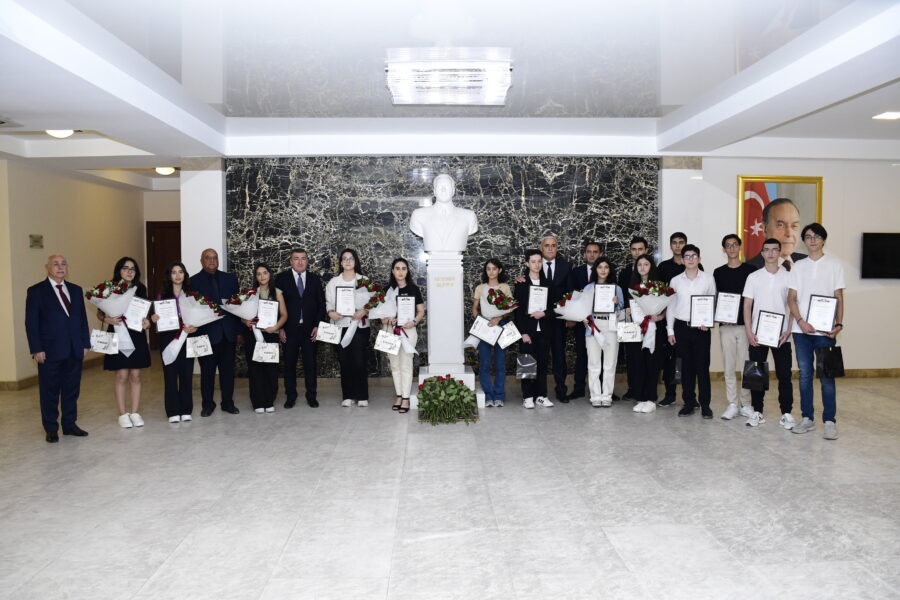 Xətaidə yüksək bal toplayan gənclərlə görüş keçirildi - FOTOLAR