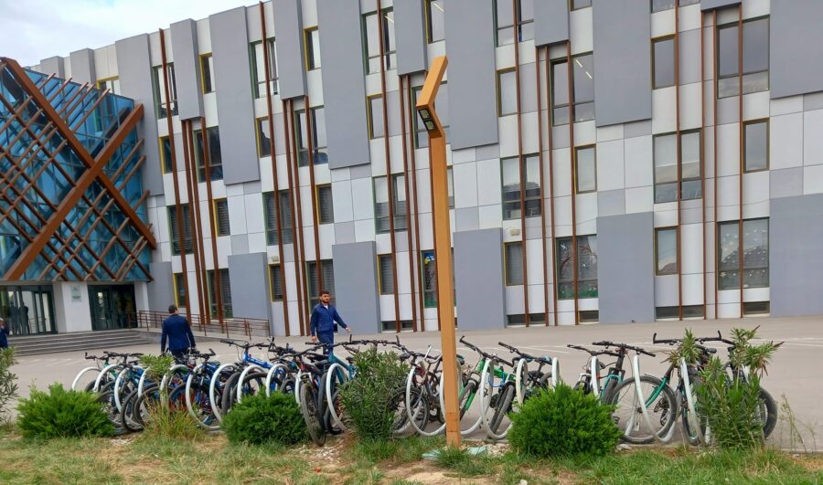 Bakı məktəbində maraqlı mənzərə - FOTO