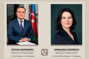 Ceyhun Bayramov Annalena Berbokla danışdı