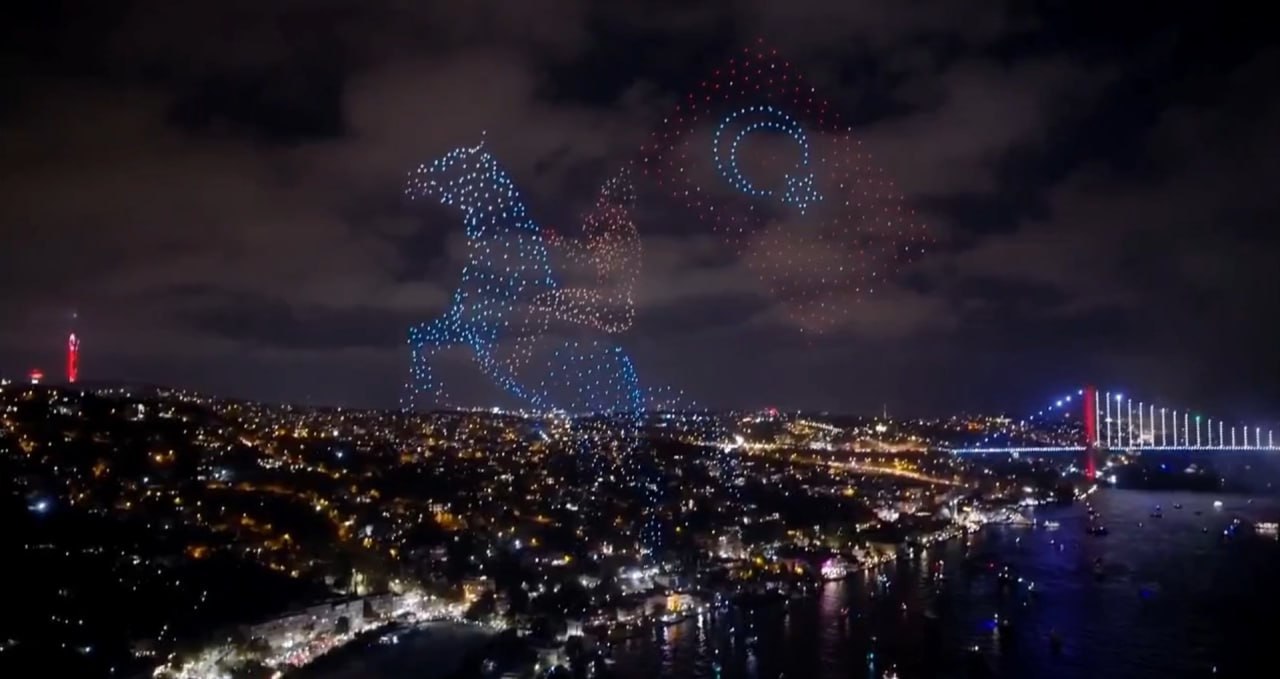 İstanbulda Türkiyə Cümhuriyyətinin 100 illik yubileyi belə qeyd olundu - FOTOLAR / VİDEO