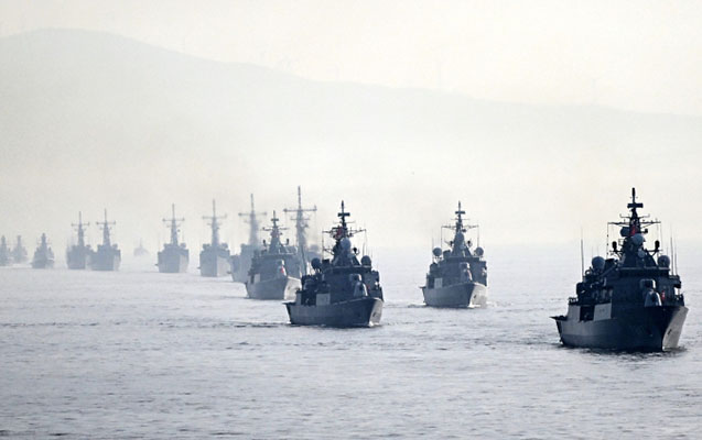 100 ilə 100 gəmi ilə - İstanbulda parad keçirilir / CANLI