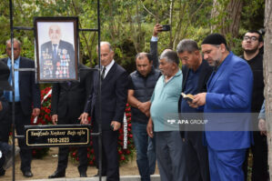 Xoşbəxt Yusifzadə dəfn edildi - YENİLƏNİB