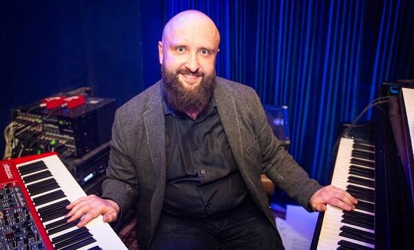 Məşhur musiqi qrupunun üzvü ölü tapıldı