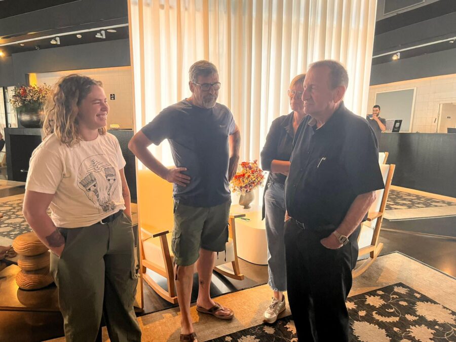 İsraildə 25 yaşlı qadın qəsəbəsini belə xilas etdi - FOTOLAR